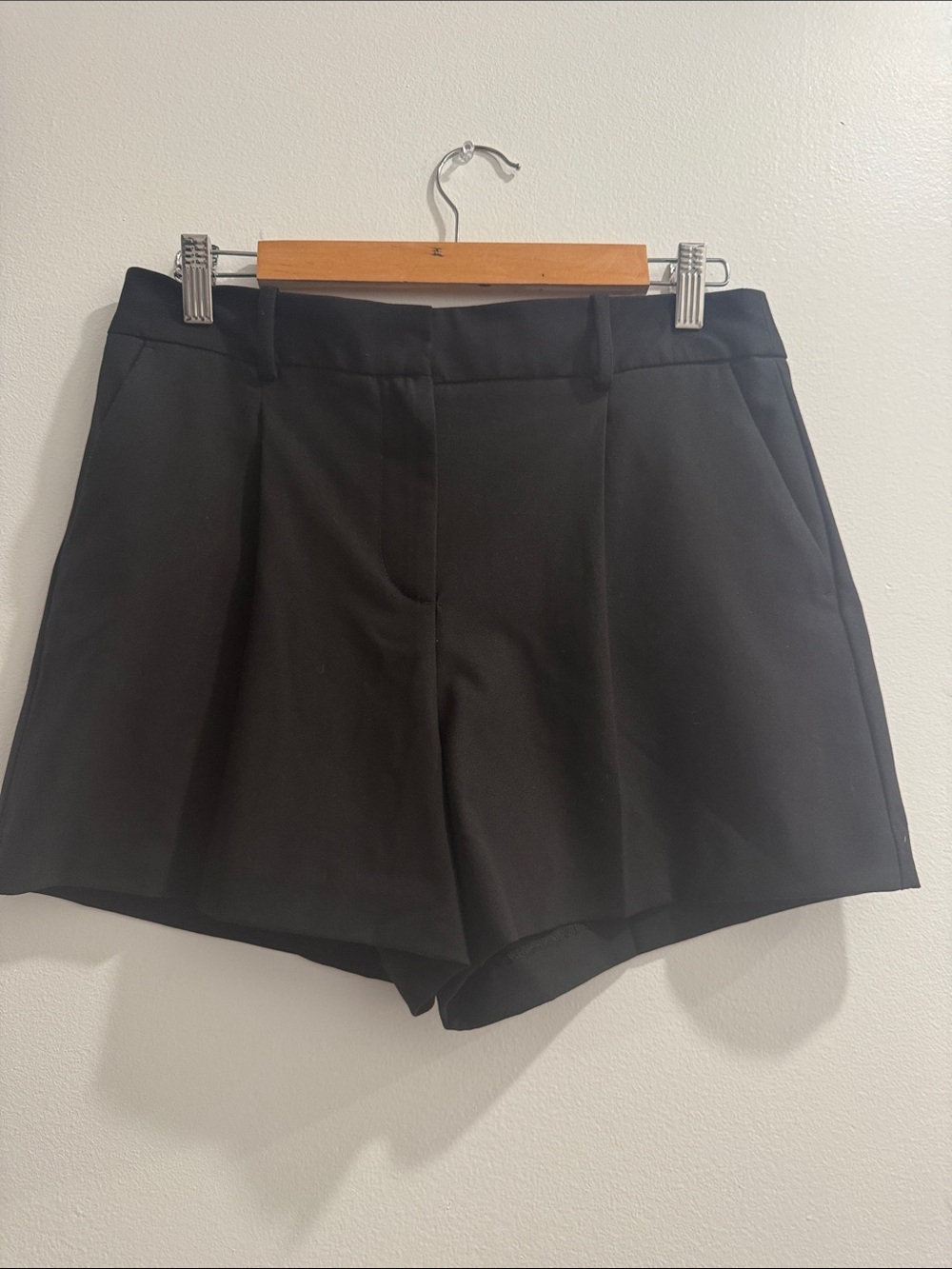 Zara Black High-Waist Tailored Shorts - Picture 1 of 4